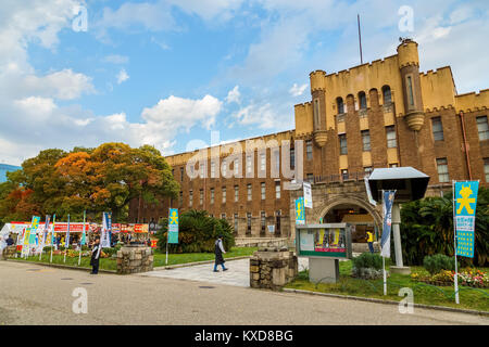 OSAKA, Japan - 27. Oktober: Ehemalige Osaka City Museum in Osaka, Japan, am 27. Oktober 2014. In der inneren Burggraben der Burg von Osaka befindet, verwendet werden, da der Osaka Stockfoto