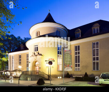 Konzert an der Hauptallee im Kurviertel, heute auch von der Spielbank, Bad Pyrmont, Niedersachsen, Deutschland Stockfoto