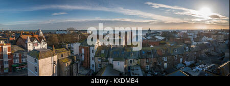 Mit Blick auf das Meer von Worthing, West Sussex, Großbritannien Stockfoto