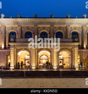 Historisches Rathaus, Nachtaufnahme, Wuppertal, Bergisches Land, Nordrhein-Westfalen, Deutschland Stockfoto