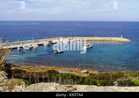 Der Hafen von Agios Georgios, Zypern Stockfoto
