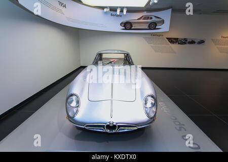 Ein super Alfa Romeo 2000 Sportiva Modell auf Anzeige an das Historische Museum Alfa Romeo Stockfoto