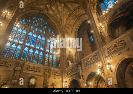 Ein Bild des Inneren der John Rylands Library in Manchester City Centre. Die John Rylands Library ist eine spät-viktorianischen neo-gotischen Gebäude auf De Stockfoto