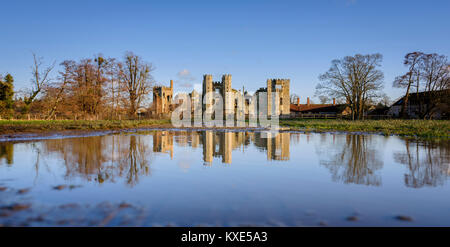 Cowdray Ruinen in Cowdray Park in Midhurst, West Sussex. Stockfoto