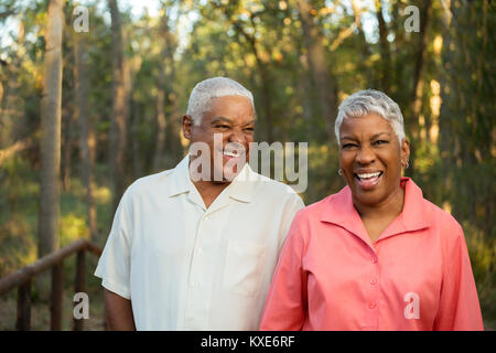 Reifen afrikanische amerikanische Paar Stockfoto