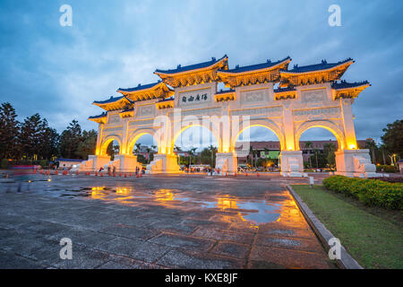 Das Tor von großer Frömmigkeit, Chiang Kai-shek Memorial Hall in Taipeh, Taiwan. Stockfoto