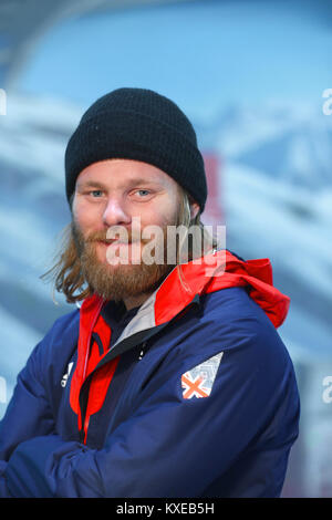 ParalympicsGB snowboarder Owen während des ParalympicsGB 2018 Winter Olympics Alpin und Snowboard Team Ansage auswählen, an der das snowcenter, Hemel Hempstead. Stockfoto