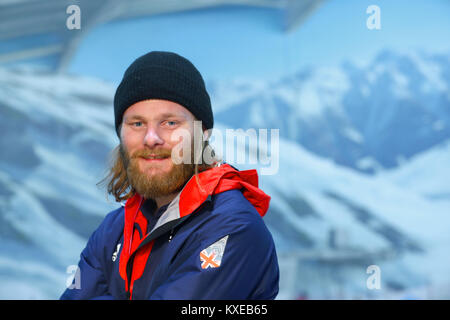 ParalympicsGB snowboarder Owen während des ParalympicsGB 2018 Winter Olympics Alpin und Snowboard Team Ansage auswählen, an der das snowcenter, Hemel Hempstead. Stockfoto