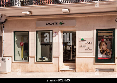 Die Lacoste shop shop in Mahon, Menorca, Balearen, Spanien Stockfoto