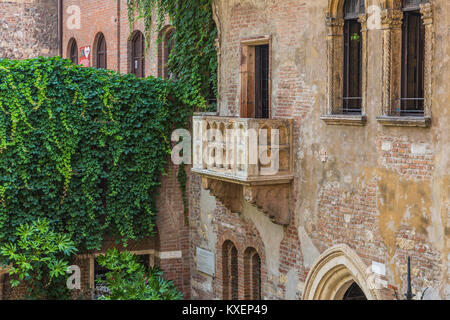 Balkon am Haus der Julia, Casa di Giulietta, Via Cappello, Verona, Venetien, Italien Stockfoto