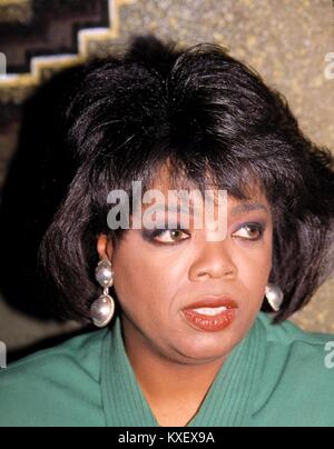 RTMcbride/MedaPunch Oprah Winfrey 1992 EBENHOLZ AUSZEICHNUNGEN PROBE THEATER im Madison Square Garden KREDITKARTEN ALLE ANWENDUNGEN Stockfoto