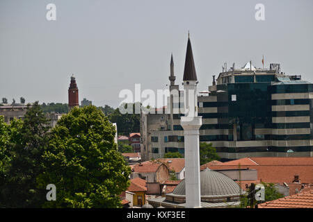 Skyline von Skopje aus dem alten Basar, Mazedonien Stockfoto