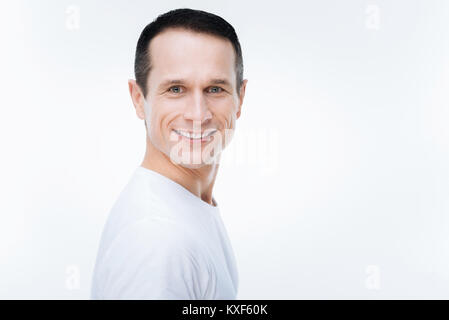 Porträt einer fröhlichen glücklichen Mann Stockfoto
