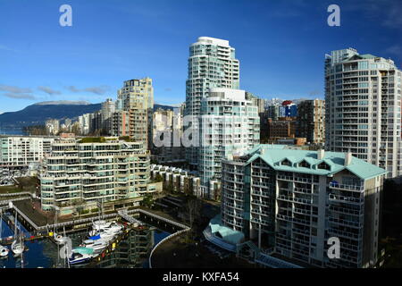 Luxuswohnungen und Hochhäuser in False Creek in Vancouver BC, Kanada. Stockfoto