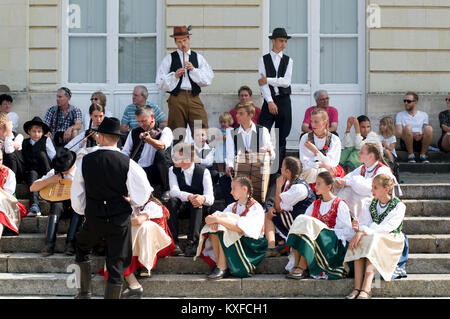 Truppe von Ungarische Volkstänzer Stockfoto