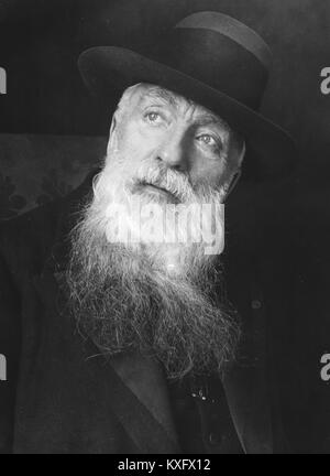 Unklare oder beschädigte Titel verhindern die Identifizierung des Betreffenden und erfordern Klärungen oder zusätzliche Informationen, um Kontext oder Inhalt zu bestimmen. Stockfoto