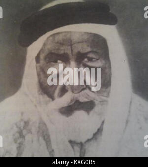 Ein nicht erkennbarer oder unvollständiger Titel, der eine detaillierte Interpretation verhindert und auf die Notwendigkeit zusätzlicher kontextbezogener oder sprachlicher Informationen hinweist. Stockfoto