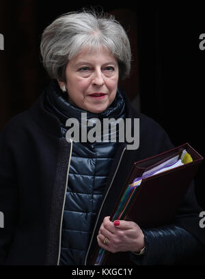 London, Großbritannien. 10 Jan, 2018. Premierminister Theresa vielleicht gesehen, 10 Downing Street, London. Credit: RM Presse/Alamy leben Nachrichten Stockfoto