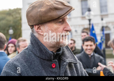 London, 10. Januar 2018, führende Musik zahlen Kampagne außerhalb der Palast von Westminster John Spellar bill Musik Schauplätze zu schützen, zu unterstützen. Billy Bragg, Singer/Songwriter Credit: Ian Davidson/Alamy leben Nachrichten Stockfoto