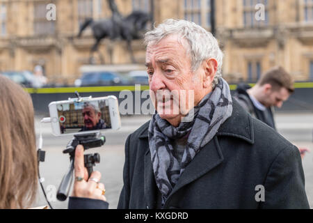 London, 10. Januar 2018, führende Musik zahlen Kampagne außerhalb der Palast von Westminster John Spellar bill Musik Schauplätze zu schützen, zu unterstützen. Nick Mason, Pink Floyd Credit: Ian Davidson/Alamy leben Nachrichten Stockfoto