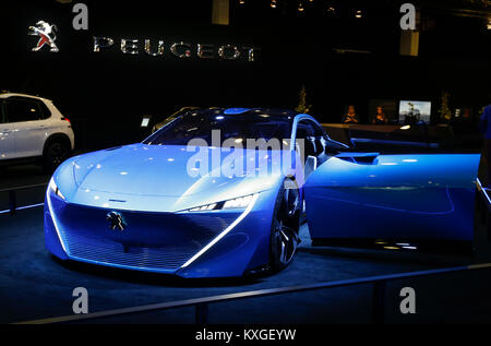 Brüssel. 10 Jan, 2018. Foto auf Jan. 10, 2018 zeigt der Peugeot Instinkt in den Medien Tag der 96th European Motor Show in Brüssel, Belgien. Credit: Ihr Pingfan/Xinhua/Alamy leben Nachrichten Stockfoto