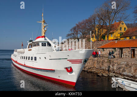 Die Fähre Ertholm im Hafen von Christiansø, Frederiksø und Ertholmene, Bornholm, Dänemark Stockfoto