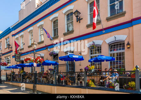 Outdoor Cafe in Victoria, der auch als Garden City auf Vancouver Island in British Columbia, Kanada bekannt Stockfoto