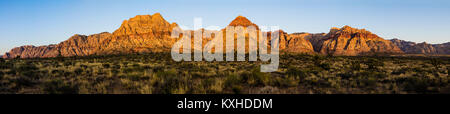Panoramablick auf die roten Felsen in der Red Rock Canyon National Conservation Area. Las Vegas, Nevada Stockfoto