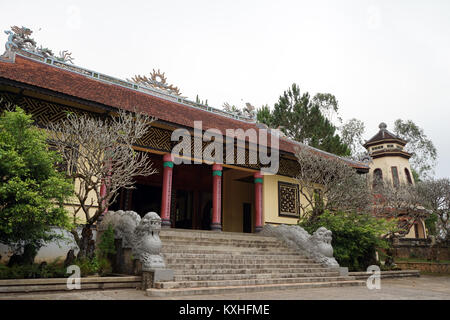 DALAT, VIETNAM - ca. Januar 2017 Linh Son Pagode Stockfoto