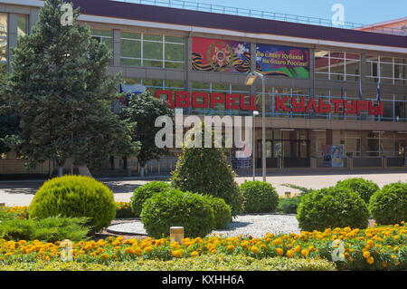 Gelendschik, die Region Krasnodar, Russland - Juli 20, 2015: Palast der Kultur der Stadt Gelendschik Resort Stockfoto