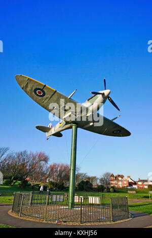 Der Lytham St Annes Full scale Modell spitfire auf Anzeige an Fairhaven See, Lytham, Lancashire, Großbritannien Stockfoto