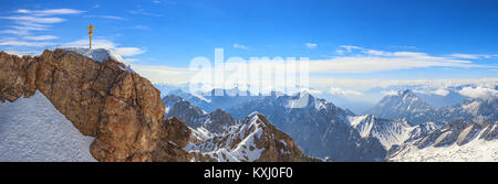 Zugspitze top Deutschland Panorama Alpen, Garmisch Partenkirchen, Deutschland Stockfoto