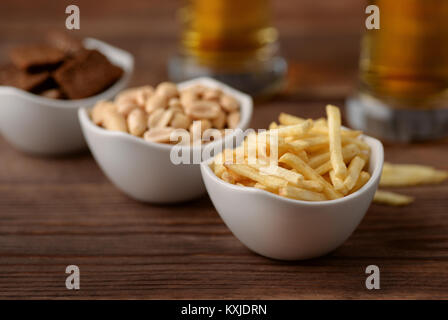 Gruppe von verschiedenen Pub Snacks Stockfoto