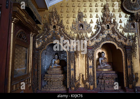 NYAUNGSHWE, MYANMAR - ca. April 2017 Buddha im Fenster in Yadana Mann Aung Pagode Stockfoto