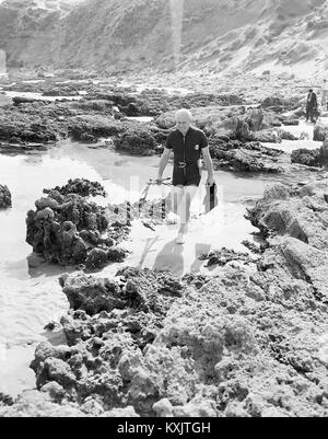 Harold holt auf unterwasserjagd Expedition in Portsea, Victoria, 1966. Harold holt, Harold Edward Holt (5. August 1908 bis 17. Dezember 1967) war ein australischer Politiker, der als 17. Premierminister von Australien, im Amt von 1966 bis zu seinem vermeintlichen ertrinken Tod. Stockfoto