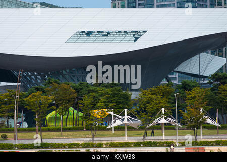 Busan Cinema Center am Ufer des Flusses Suyoung, Centum Stadt Busan, Südkorea Stockfoto