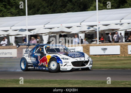 Mad Mike Driften seine Mazda MX5 in Goodwood Festival der Geschwindigkeit Stockfoto