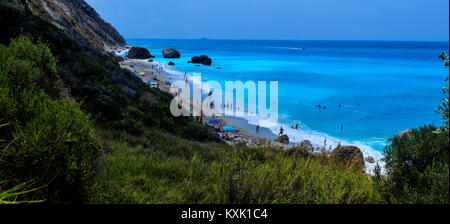 Panoramablick auf die tropischen Meer am Strand Megali Petra Beach in Lefkada Insel, Griechenland Stockfoto