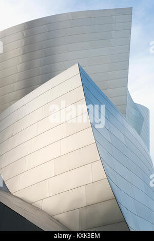Walt Disney Concert Hall, entworfen von Frank Gehry, in der Innenstadt von Los Angeles. Stockfoto