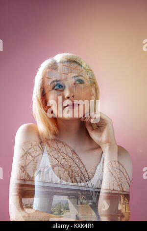 Happy positive Frau denken Stockfoto