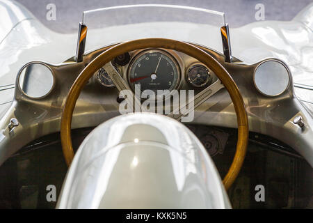 1954 Mercedes Benz Silberpfeil W 196 R Streamliner, GRRC 74th Mitgliederversammlung, Goodwood, West Sussex Stockfoto