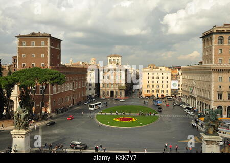 Piazza Venezia in der Ewigen Stadt Rom. Stockfoto