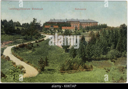 Bērzaines ģimnāzija (Kaiserliches Alexander II. Gymnasium, Bērzaine, Lettland) war eine 1826 gegründete deutschsprachige Sekundarschule mit einem neuen Gebäude, das 1882 fertiggestellt wurde und 1915 während des Ersten Weltkriegs als Hauptquartier der russischen Armee diente. lv.wikipedia.org+1 Stockfoto