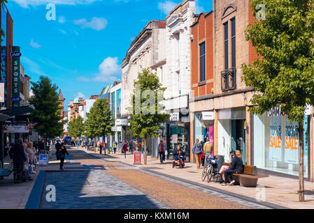 Fishergate der Haupteinkaufsstraße in Preston, Lancashire Stockfoto