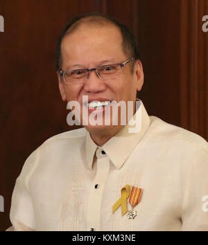 Benigno S. Aquino III schüttelt Hand mit Joko Widodo (7/8) Stockfoto