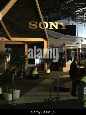 Der Sony Stand in der Dunkelheit auf der CES-Messe in Las Vegas, als große Teile der Show waren in die Finsternis nach einem Stromausfall gestürzt. Stockfoto