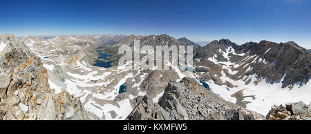 Panorama vom Gipfel des Falcor Peak Blick nach Norden in Kings Canyon National Park Stockfoto