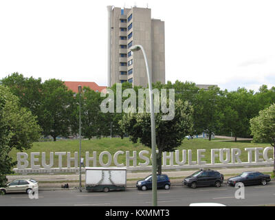Das Haus Grashof an der Berner Hochschule Beuth zeigt sich an der Parkstruktur und hebt 2011 die moderne Campus-Architektur und Stadtgestaltung hervor. Stockfoto