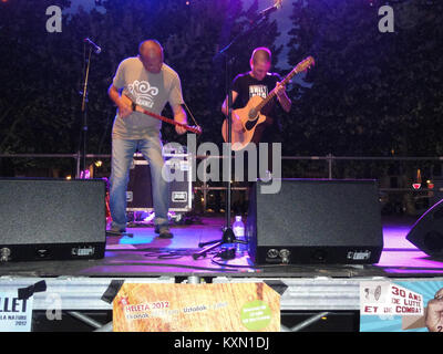 Fête de la Musique in Bayonne, Frankreich, 21. Juni 2012, Highlights Live-Auftritte, die Beteiligung der Öffentlichkeit und die Rolle der Musik im kulturellen Leben. Stockfoto