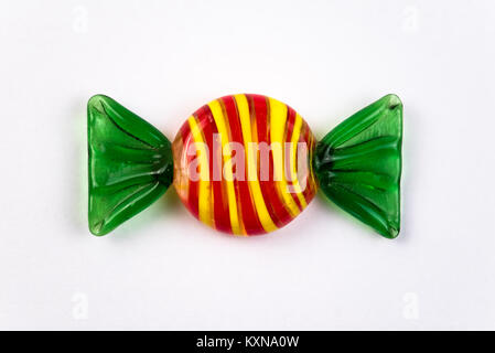 Candy Ornament auf weißem Hintergrund aus Glas isoliert Stockfoto